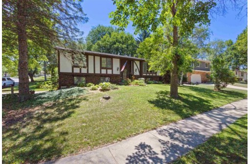 425 N Westfield Rd, Madison, WI 53717