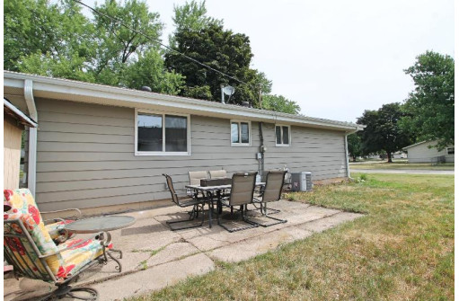 1603 Roosevelt Ave, Janesville, WI 53546