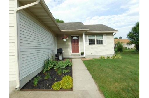 404 David Cir, Arena, WI 53503