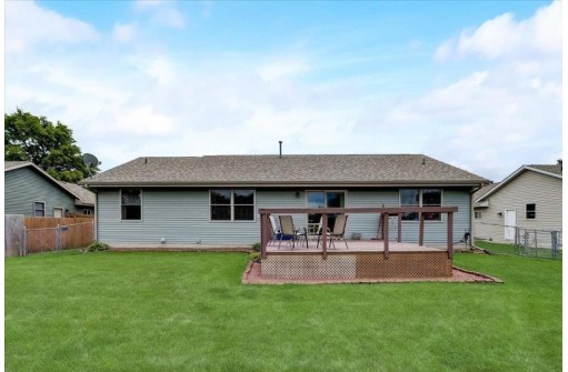 2828 Regent St, Janesville, WI 53546