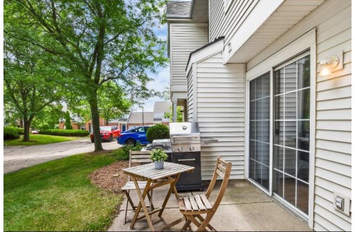 2818 Holborn Cir, Madison, WI 53718