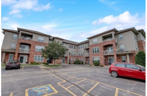 141 Metro Terr 304, Madison, WI 53718