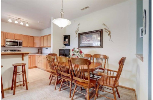 141 Metro Terr 304, Madison, WI 53718