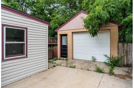 442 Harding St, Janesville, WI 53545