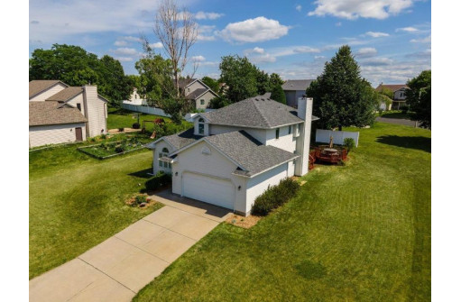 639 Eaglewatch Dr, DeForest, WI 53532