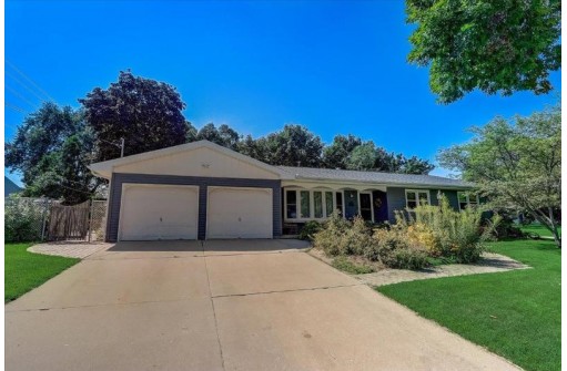 1422 Vondron Rd, Madison, WI 53716