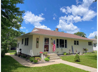 521 S State St Prairie Du Chien, WI 53821