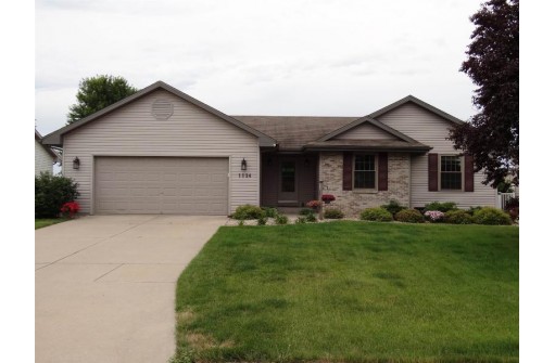 1124 Bruin Ln, Janesville, WI 53545