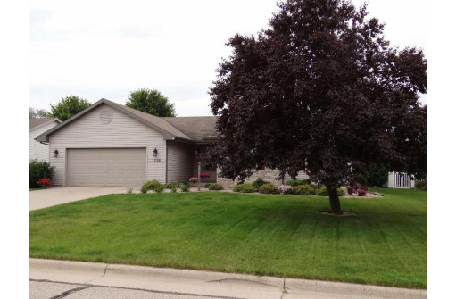 1124 Bruin Ln, Janesville, WI 53545