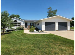 310 E North St Dodgeville, WI 53533