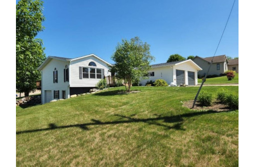 310 E North St, Dodgeville, WI 53533