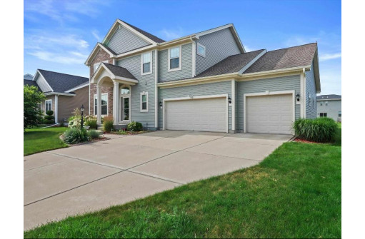 2375 Walnut Hill Ln, Sun Prairie, WI 53590