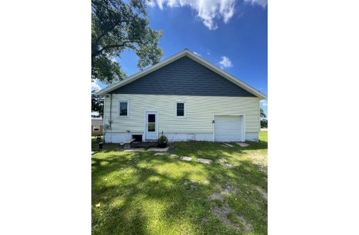 N5619 Johnson Rd, New Lisbon, WI 53950