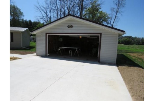 W10698 Hickory Ln, Fox Lake, WI 53933-0000