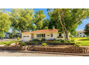 613 4th Ave New Glarus, WI 53574