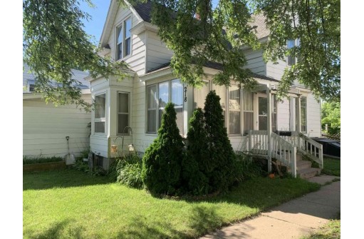 218 W 6th St, Richland Center, WI 53581