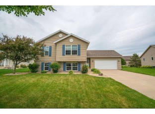 720 Stonehaven Dr Sun Prairie, WI 53590