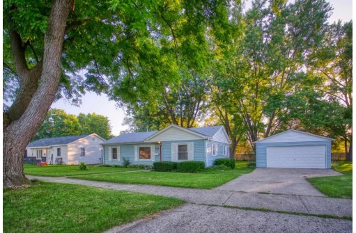 1722 S Marion Ave, Janesville, WI 53546