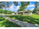 1010 Sw Harmony Cir, Janesville, WI 53545