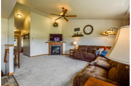 8963 Sunstone Ln, Middleton, WI 53562