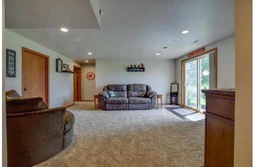 8963 Sunstone Ln, Middleton, WI 53562