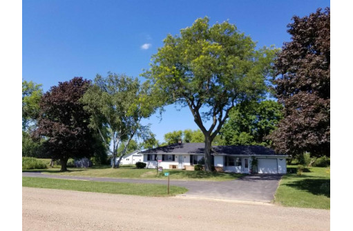 4238 Rutland-Dunn Townline Rd, Oregon, WI 53575