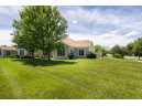 3301 N Stone Creek Cir, Madison, WI 53719