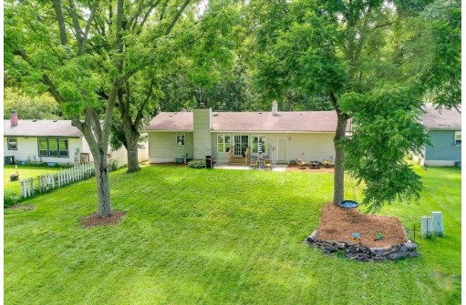 1513 Droster Rd, Madison, WI 53716