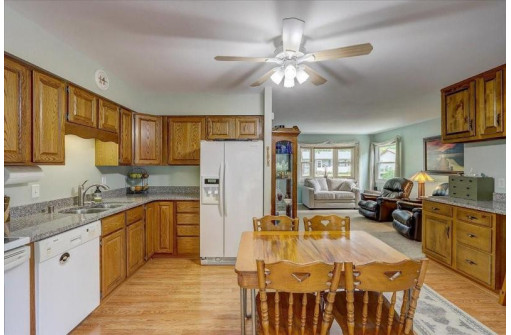 4602 Cody Ln, Madison, WI 53704