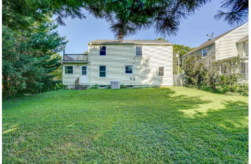 421 Toepfer Ave, Madison, WI 53711