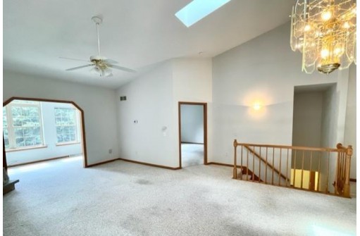 1133 Sawyer Way, Sun Prairie, WI 53590