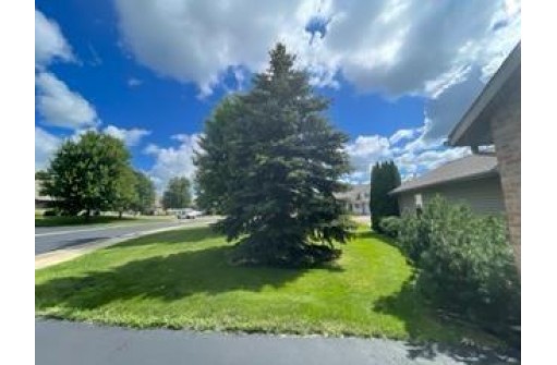 1133 Sawyer Way, Sun Prairie, WI 53590