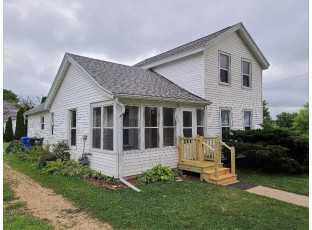 230 Towyn St Cambria, WI 53923