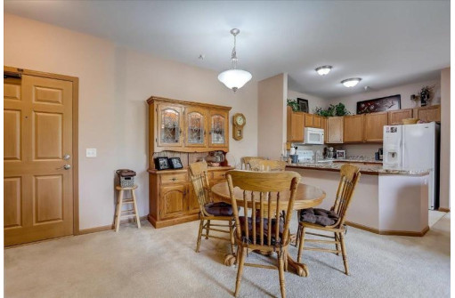 5831 Lupine Ln 109, Madison, WI 53718