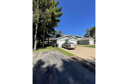 1251 S Forest Ln, Prairie Du Sac, WI 53578