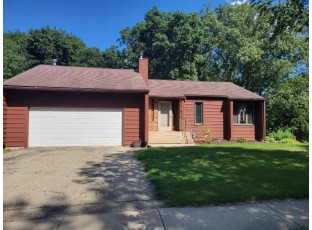 394 Grove St Lake Mills, WI 53551