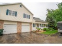 1027 Chandler Ln, Sun Prairie, WI 53590