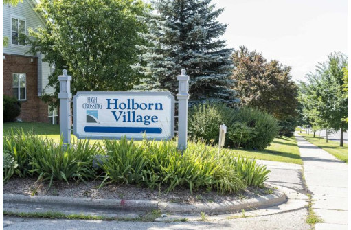 2820 Holborn Cir, Madison, WI 53718