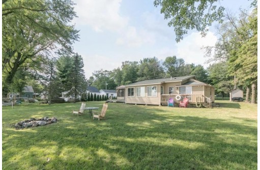 W1081 Rest Haven Ln, Montello, WI 53949-7949