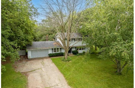 3389 Sandy Lee Ln, Madison, WI 53718