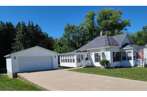 211 W Chestnut St, Pardeeville, WI 53954