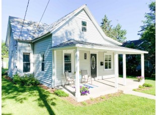 604 Grove St Baraboo, WI 53913