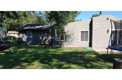 1518 Garfield Ave, Beloit, WI 53511-3329