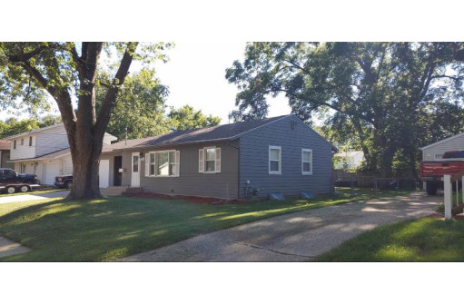 1518 Garfield Ave, Beloit, WI 53511-3329