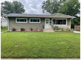 1921 Scott Ln Madison, WI 53704-2336