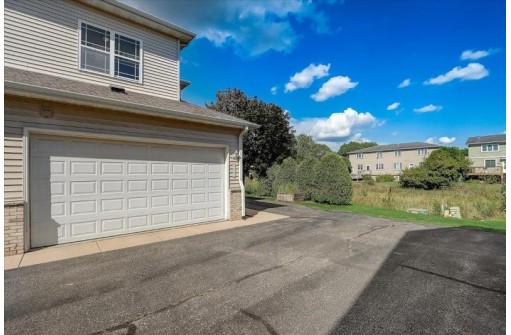 4023 Maple Grove Dr, Madison, WI 53719