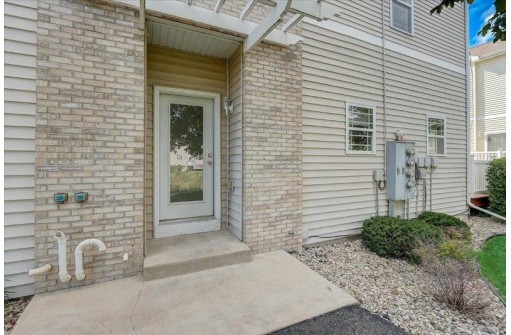 4023 Maple Grove Dr, Madison, WI 53719