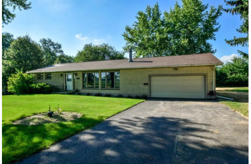 2937 Mcconnell Rd, Stoughton, WI 53589