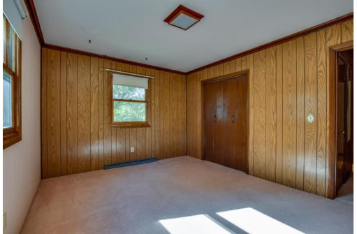 2937 Mcconnell Rd, Stoughton, WI 53589