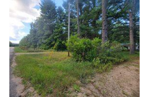 676 Fish Ave, Oxford, WI 53952